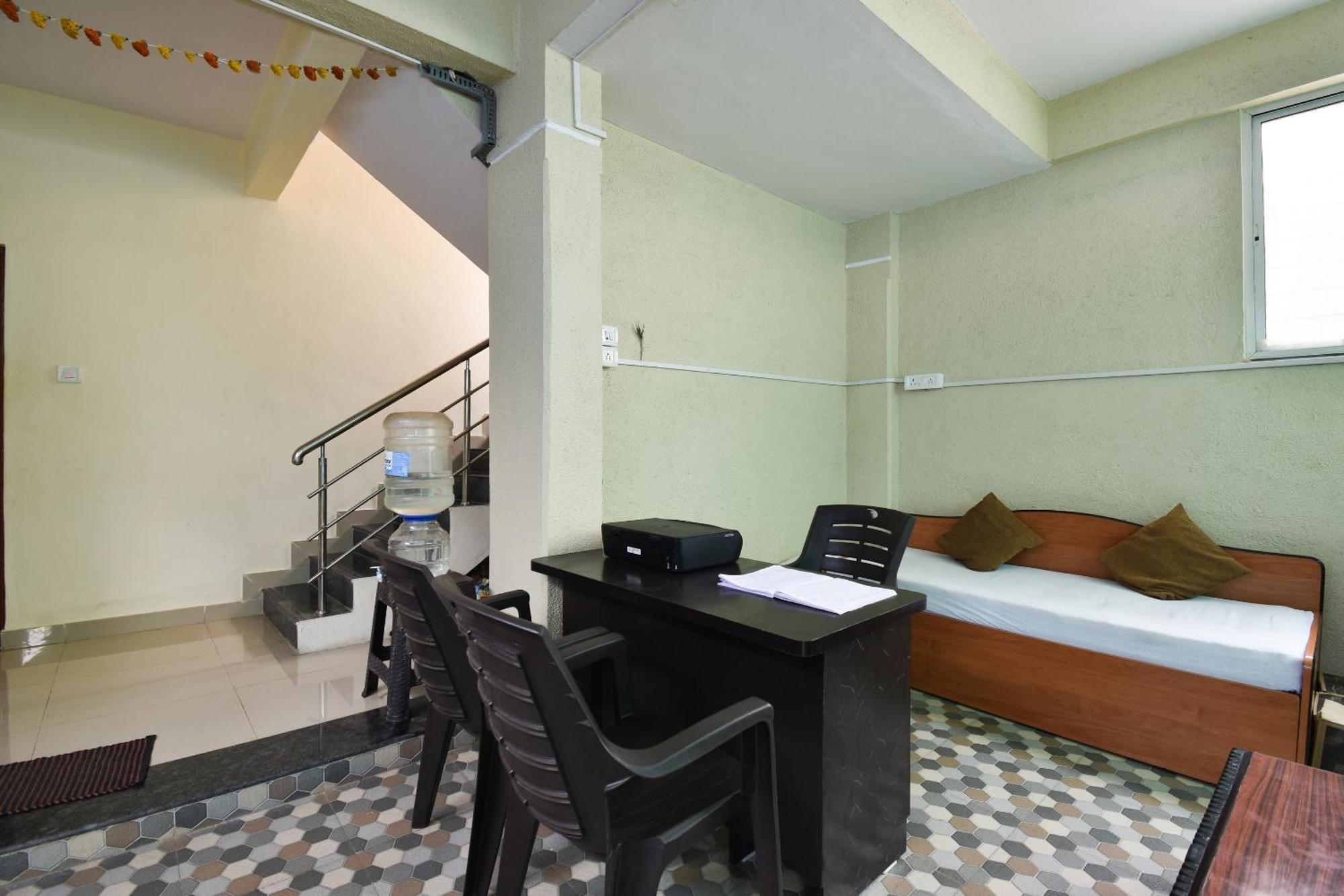 Hotel O Felicita Inn Near Seasons Mall Kharadi Eksteriør bilde
