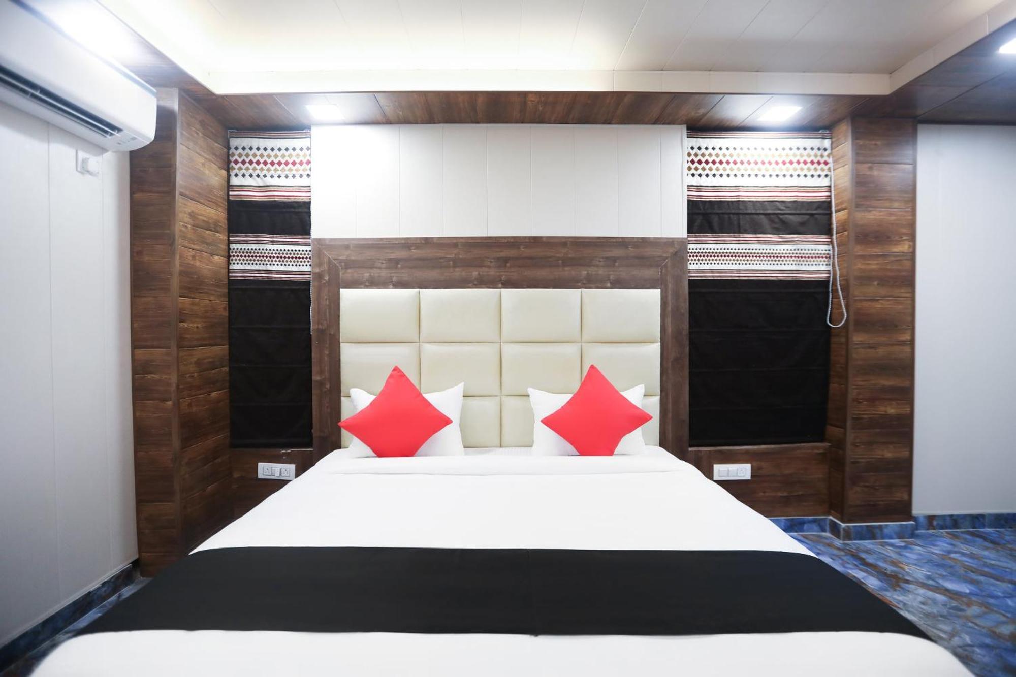Hotel O Felicita Inn Near Seasons Mall Kharadi Eksteriør bilde