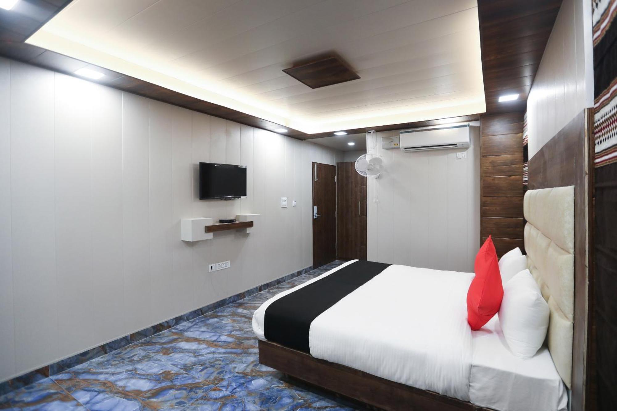 Hotel O Felicita Inn Near Seasons Mall Kharadi Eksteriør bilde